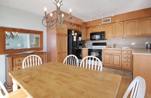Myrtle Beach Condo | Cozy 2-bedroom condo, Ocean front! Top Floor! in fabulous Myrtle Beach resort
