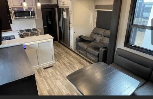Ruidoso Downs House | Cozy 2-Bedroom Fifth Wheel Retreat with Outdoor Patio