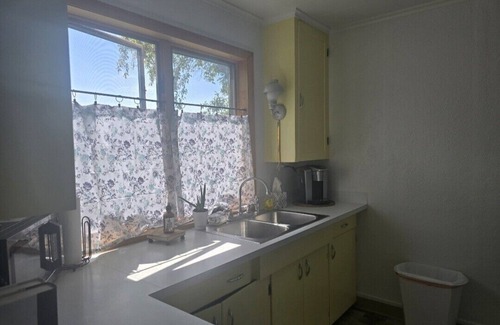 Chinook House | Cozy 2 Bedroom Historic Cottage in beautiful Chinook, Montana.