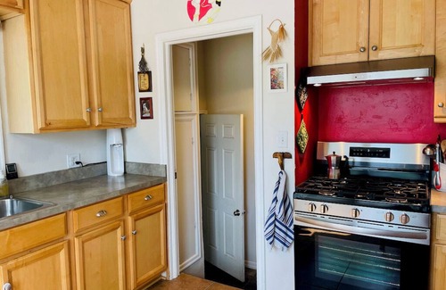 Bozeman House | Cozy 2-bedroom house with Hot Tub