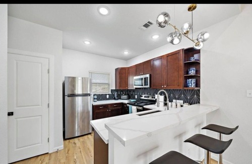 South Central Houston House | Cozy 2-bedroom house with AC in the heart of Houston