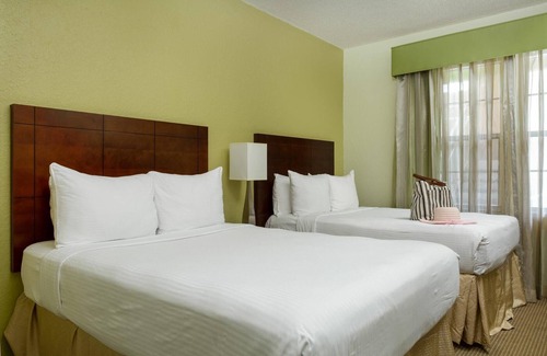 West Kissimmee Resort | Cozy 2-bedroom resort with WiFi, fitness room in enjoyable Kissimmee
