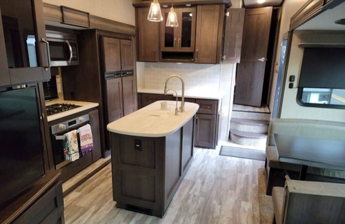 Sun Valley House | Cozy 2-bedroom RV in Marvelous Ketchum with AC
