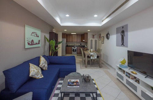 Al Sufouh 2 Apartment | Cozy 2-bedroom Sea view apartment in Dubai Marina, Central Location,Restaurants