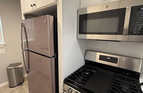 Oak Cliff House | Cozy 2-bedroom townhome in charming Dallas with WiFi, AC