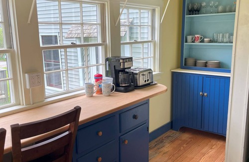 Vinalhaven Apartment | Cozy 2 Bedroom Vinalhaven In-Town Pleasant St Home