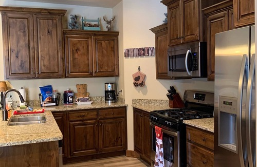 Brian Head Condo | Cozy 2 br 2 ba, attached 2 car garage, sleeps 5