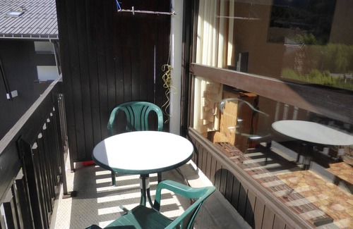 Les Contamines-Montjoie Apartment | Cozy 2-Room Apartment for 4 at Hameaux du Lay with Balcony & Pool Access, Near Ski Lifts