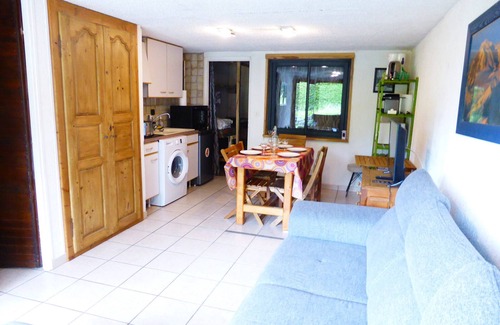Les Contamines-Montjoie Apartment | Cozy 2-Room Apartment with Terrace, Parking, and Ski Storage near Les Contamines-Montjoie