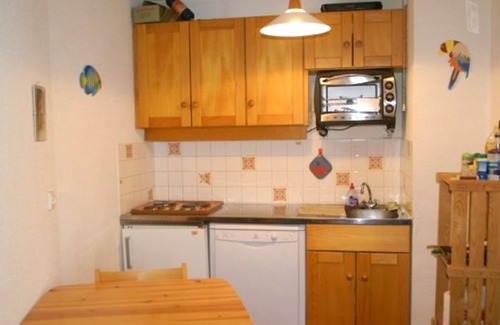 Les Adrets Apartment | Cozy 2-Room Cabin apt w/Balcony, Ski-In/Out, Close to Shops, Sleeps 6