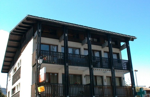 Les Carroz-d'Araches Apartment | Cozy 2-Room + Closed Mountain Area, Sleeps 5, Village Center, Near Slopes