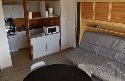 Pyrenees 2000 Apartment | Cozy 2-Room Apartment for 6 with Mountain Views, Terrace & Private Parking in Bolquère