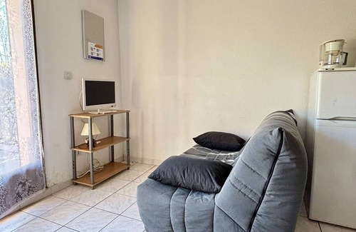 Plage d'Argeles House | Cozy 2-Room House with Mezzanine, Terrace & Pool Near Beach in Argelès-sur-Mer