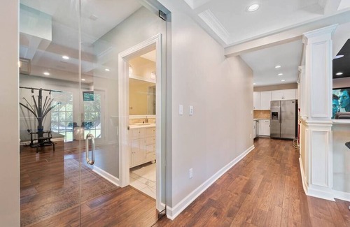 Mount Mourne Apartment | Cozy 2b/2b Spa 2 Steam Saunas Home Theater Gym