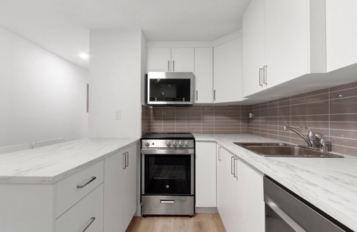 North Vancouver Apartment | Cozy 2BD guest suite in North Van!