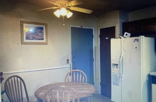 Wichita Falls House | Cozy 2Bed 1bath home w/fireplace. Bed&Breakfast.Sleeps 3. Close to MSU/SAFB/MPEC