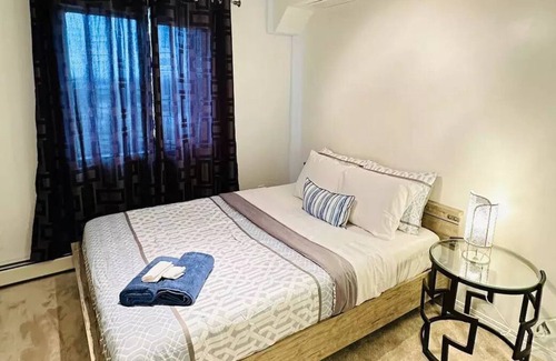 West Edmonton Apartment | Cozy 2Bed 2Bath. 4 mins 2 WEM.