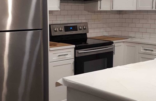 Grande Prairie House | Cozy 2bedroom apartment on a corner lot close to restaurants and shopping center