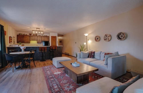 Angel Fire House | Cozy 2BR/2BA Mountain Retreat in Angel Fire