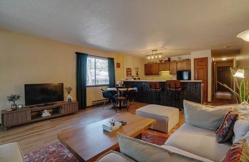 Angel Fire House | Cozy 2BR/2BA Mountain Retreat in Angel Fire