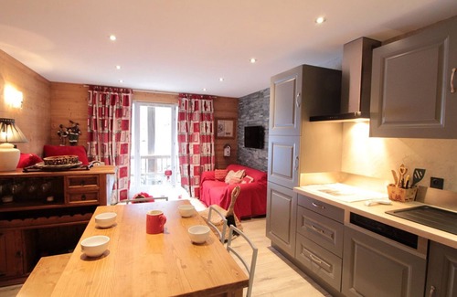 Les Carroz-d'Araches Apartment | Cozy 2BR Apartment, Sleeps 6, Central Village, 400m to Slopes