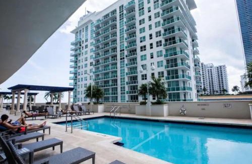 Brickell Apartment | Cozy 2BR Apt at Brickell free parking