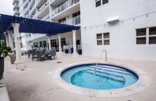 Brickell Apartment | Cozy 2BR Apt at Brickell free parking