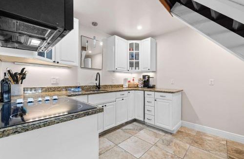 St. Petersburg - Clearwater House | Cozy 2BR - Beach & Trail - Bikes, Fire Pit