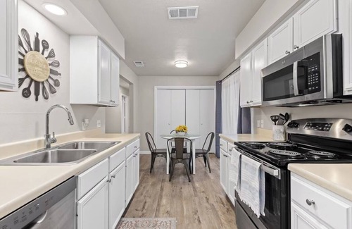 University Park Apartment | Cozy 2BR Comfort Near Texas A&M EV-Friendly