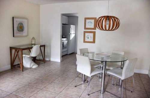Key Biscayne Apartment | Cozy 2BR Retreat with Pool, Walk to the Beach! -