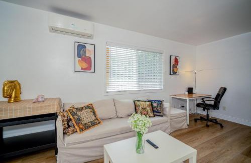 Alhambra Apartment | Cozy 2BR2BA Guest House in Alhambra