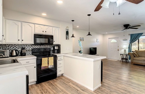 Port Charlotte House | Cozy 3-Bedroom 2 bath for 8 with pool near Boca Grande