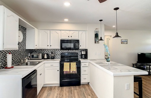 Port Charlotte House | Cozy 3-Bedroom 2 bath for 8 with pool near Boca Grande