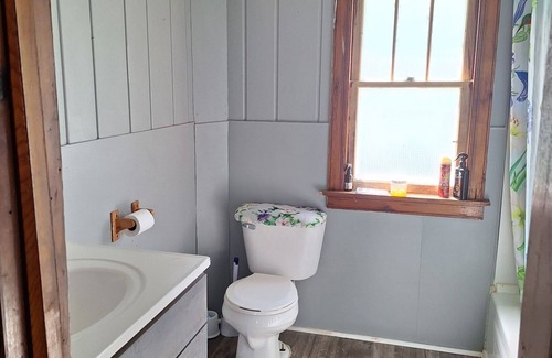 Milton Cabin | Cozy 3-bedroom cabin in charming Milton with AC
