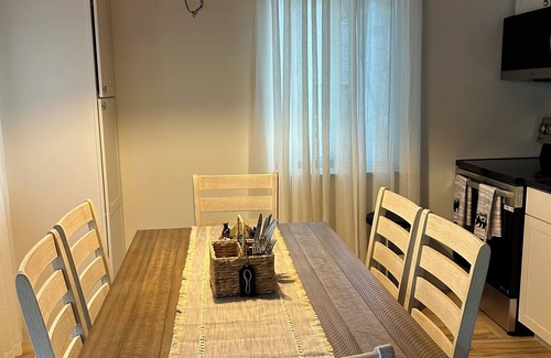 Tobyhanna Ski Chalet | Cozy 3-bedroom chalet in Tobyhanna/Mt Poconos w wifi come “Rewind & Relax”