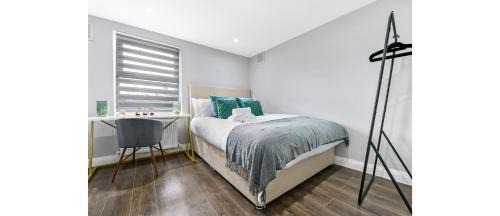 Peckham Rye Apartment | Cozy 3 Bedroom Flat in London!