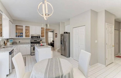 Plainfield House | Cozy 3-Bedroom Plainfield Getaway with Refreshing AC