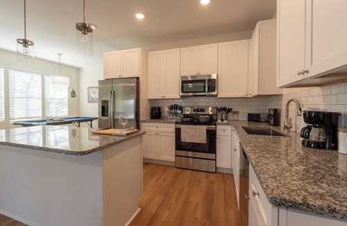 Wilmington Apartment | *Cozy 3-Bedroom Retreat in Wilmington* Discover the perfect stay at this stylish 3-bedroom home