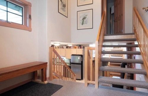 Silver Star Mountain Ski Chalet | Cozy 3 Bedroom ski chalet with private hot tub- Sleeps 9