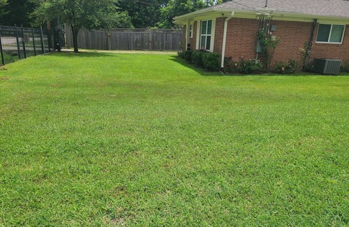 North Houston House | Cozy 3 bedrooms gated home in the TC Jester and Tidwell area