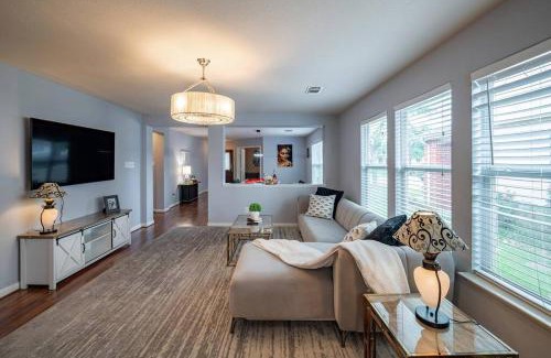 Barker House | Cozy 3 bedrooms House - Feel Like Home
