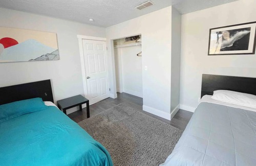 Sandy House | Cozy 3-Br Home Close to Canyons and Entertainment
