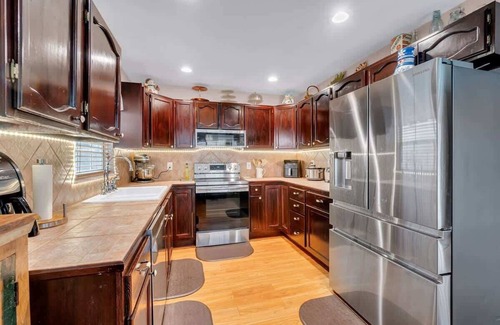 West San Antonio House | Cozy 3-BR House | Piano | Outdoor Grill | Sleeps 7