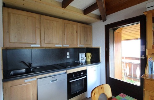 Les Carroz-d'Araches Apartment | Cozy 3-Room Apt for 4-6 at Ski Slopes, Near Village Center, Balcony, Parking, Pet-Friendly