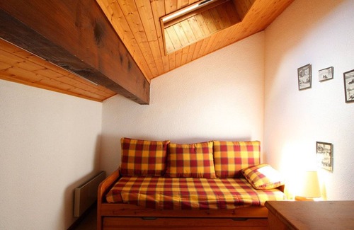 Les Carroz-d'Araches Apartment | Cozy 3-Room Apt for 4-6 at Ski Slopes, Near Village Center, Balcony, Parking, Pet-Friendly