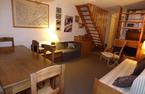 La Salle-les-Alpes Apartment | Cozy 3 room duplex, swimming pool, south orientation
