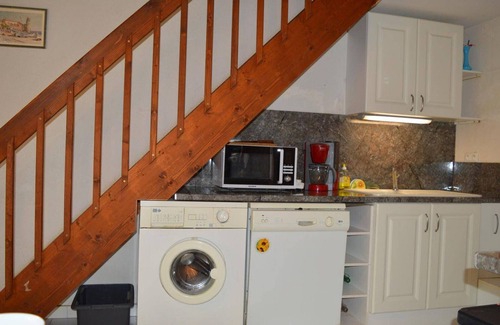Saint-Cyprien Plage House | Cozy 3-Room House with Mezzanine, Terrace, and Parking by the Sea - Sleeps 8