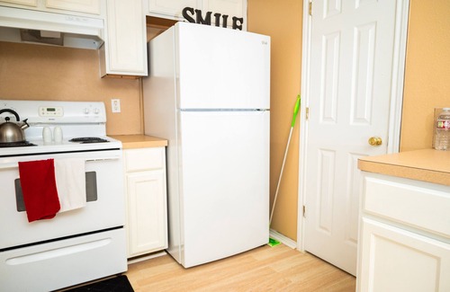Southeast Houston House | Cozy 3bd|2bh Pet Friendly Home w/patio & backyard NRG Stadium|MedCtr|Minute Maid