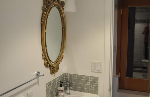 Pacific Heights House | Cozy 3BR Cottage in Pacific Heights