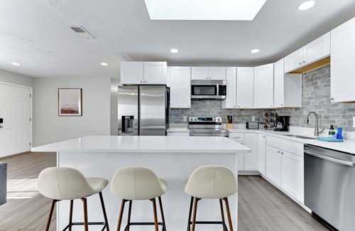 Northwest House | Cozy 3BR Virginia Beach Ideal for Extended Stays